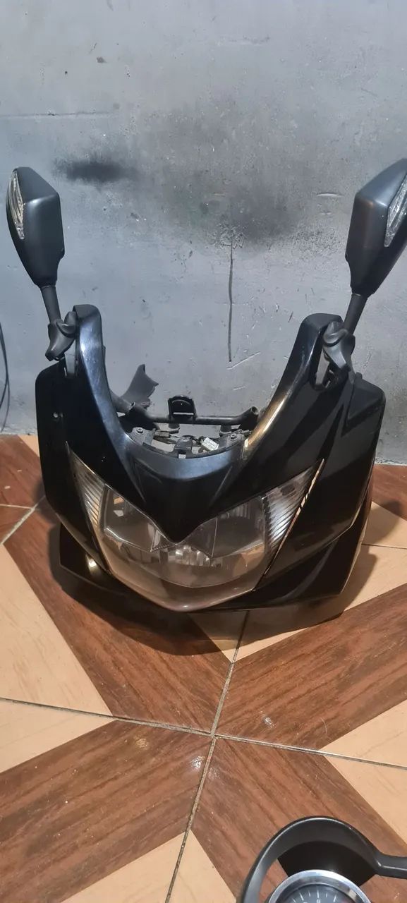 Farol bandit 1250s 2009 funcionado perfeitamente 