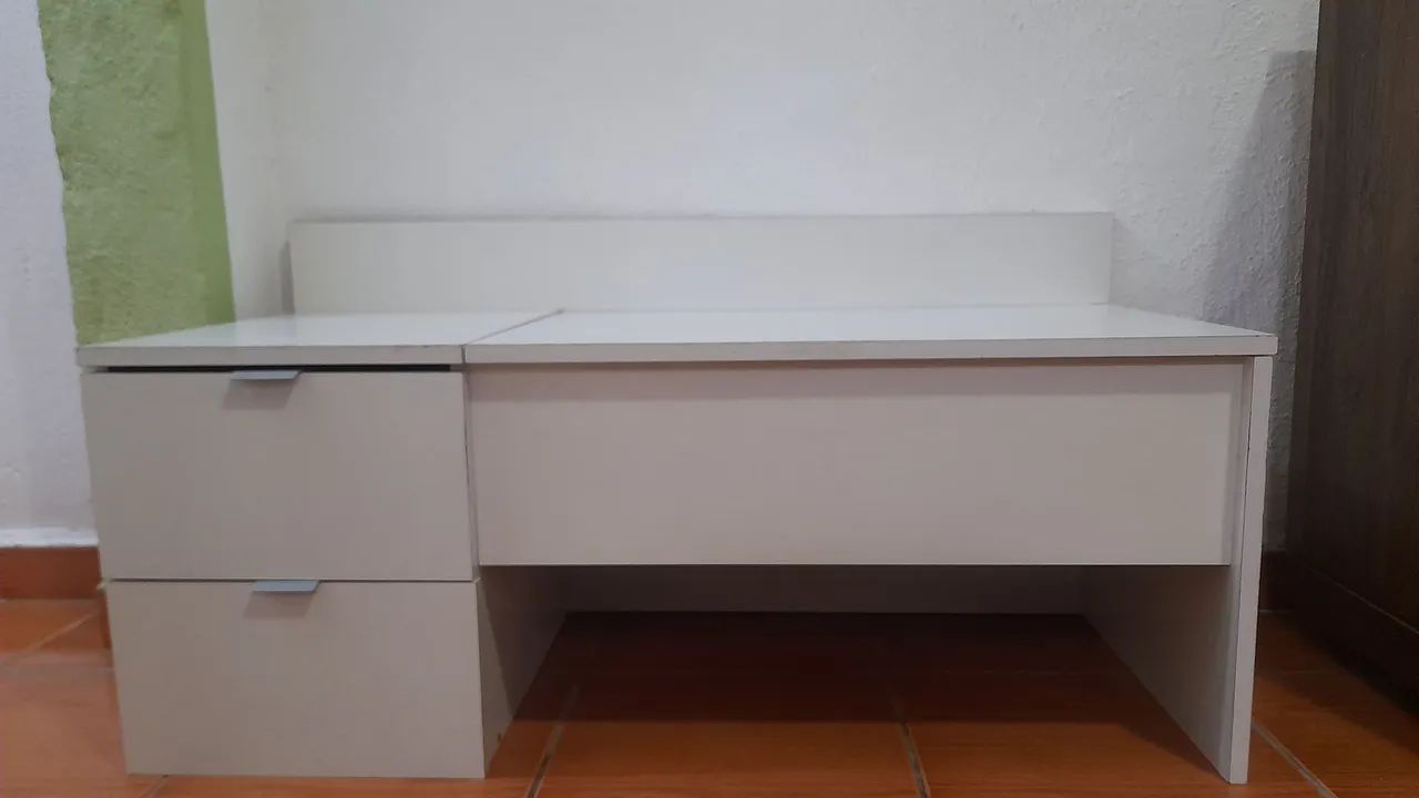 Penteadeira de maquiagem suspensa 