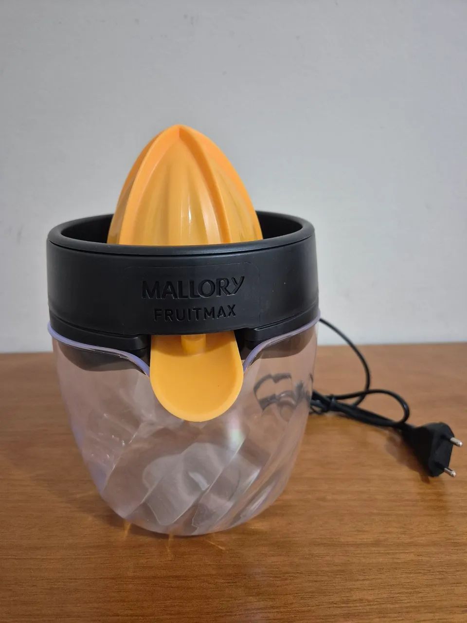 ESPREMEDOR DE FRUTAS MALLORY  - Foto 3