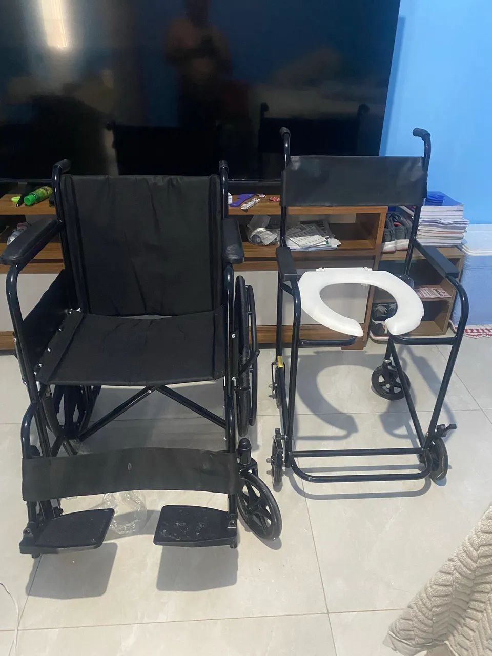 Cadeira de Rodas é cadeira de banho