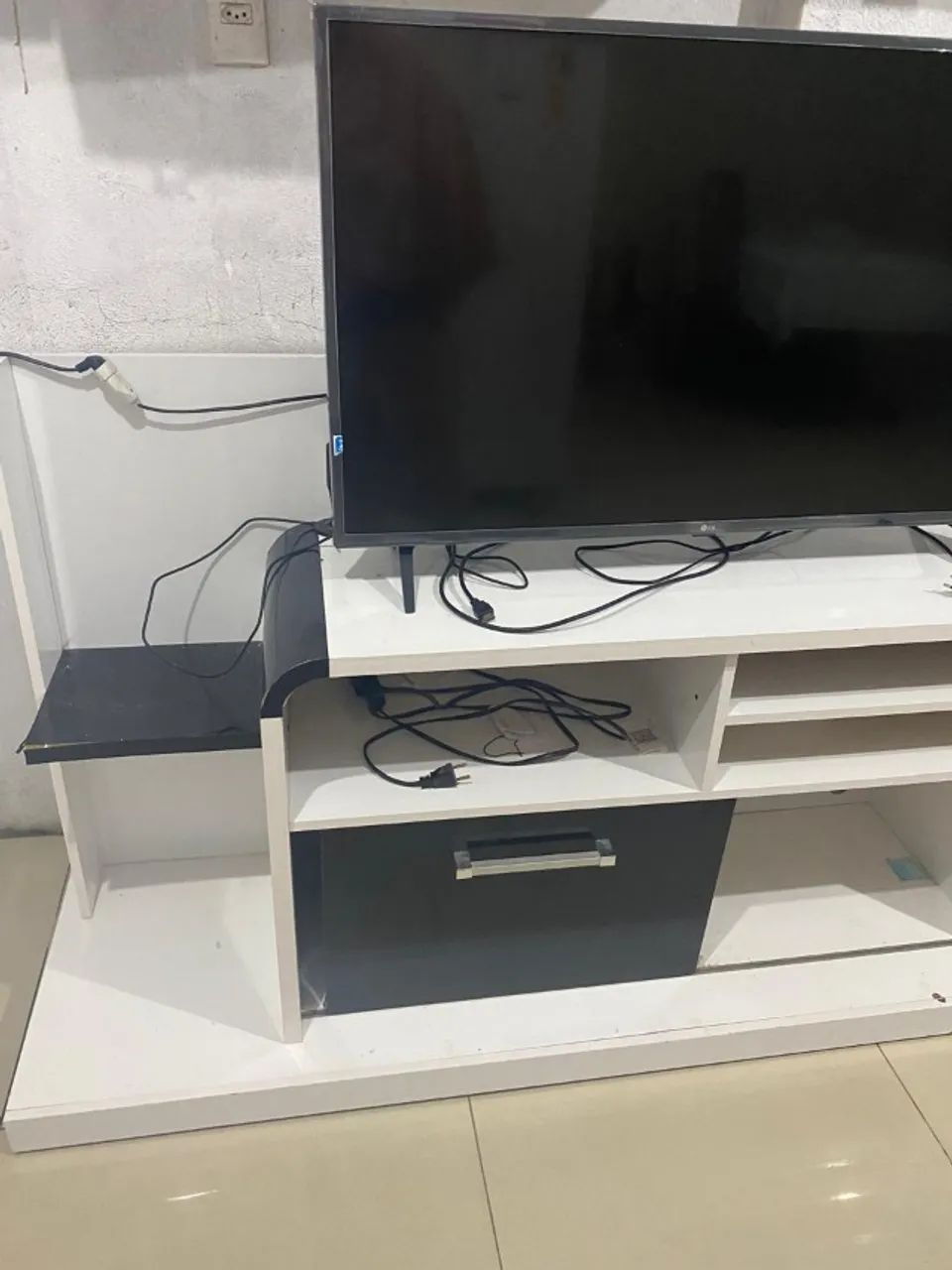 RACK - PAINEL PARA TELEVISÃO E LIVROS - Foto 2