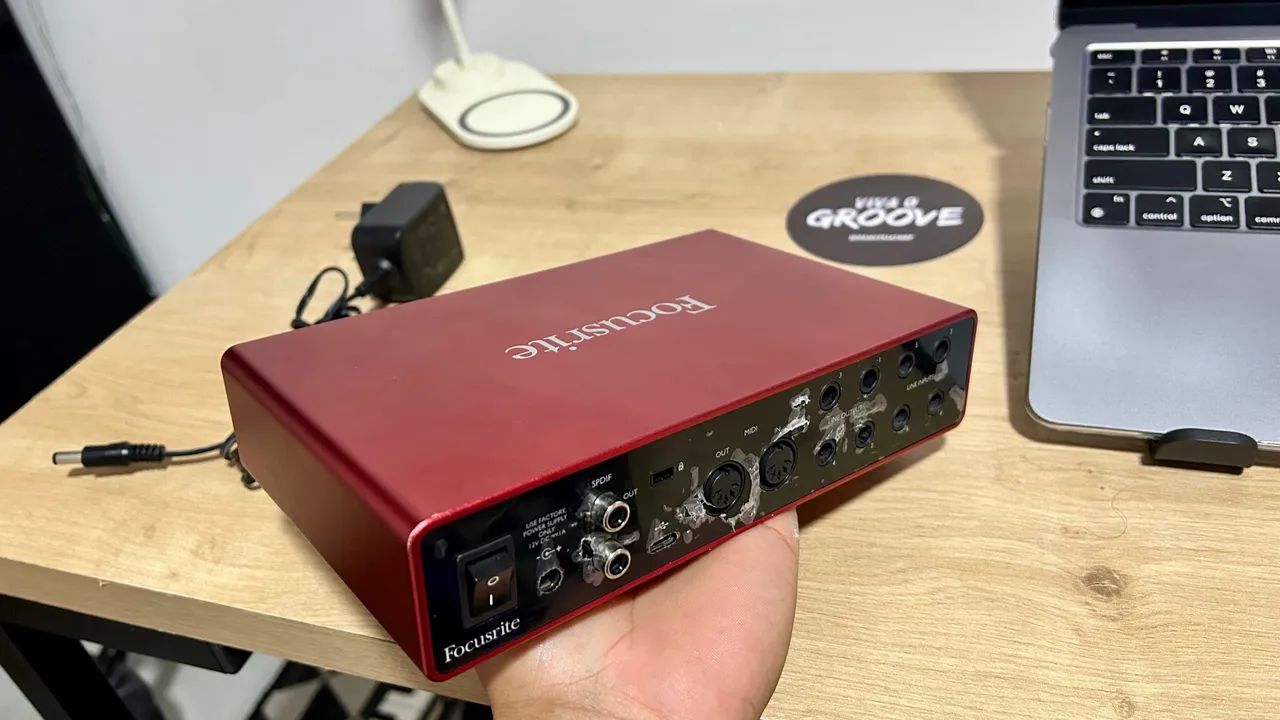 Interface  Focusrite 8i6 3nd Gen - Foto 2