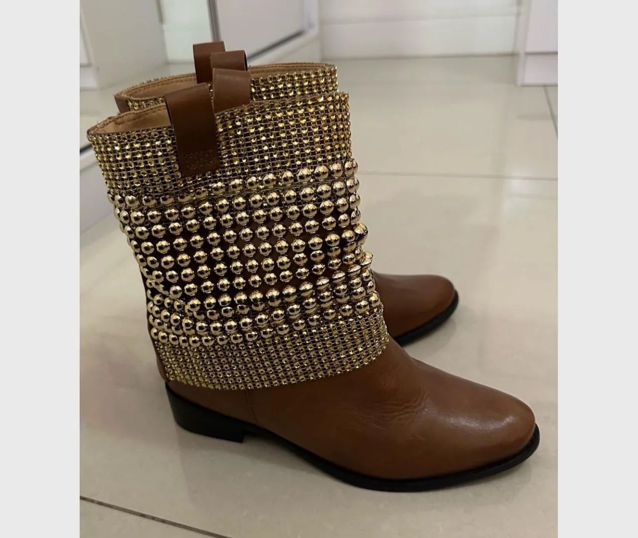 Bota Schütz