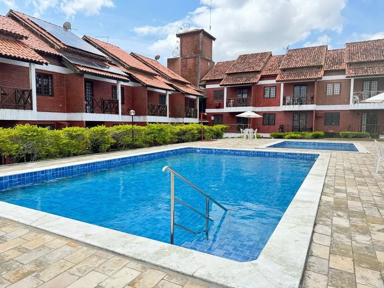 Sobrado em Gravatá com 82 metros quadrados com 3 quartos em Ebenezer - Gravatá - PE