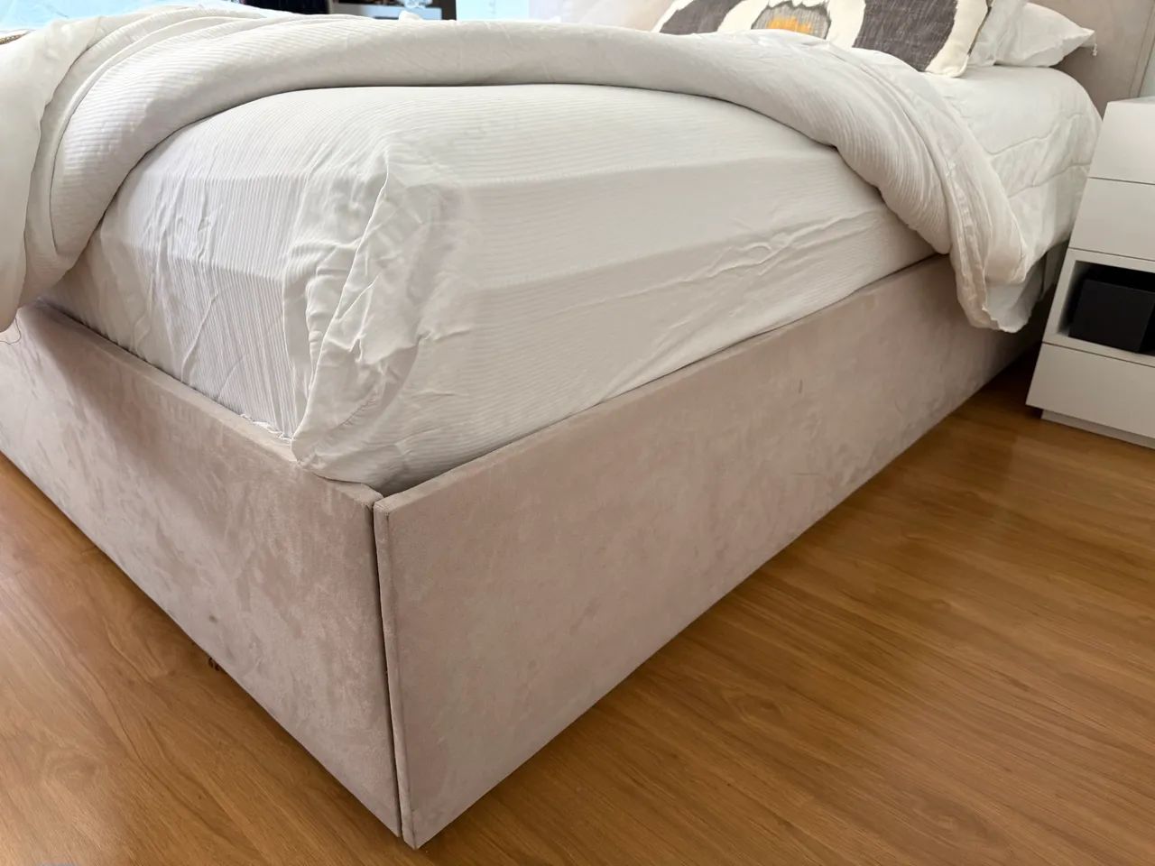 Base cama king toda estofada com cabeceira - Foto 3