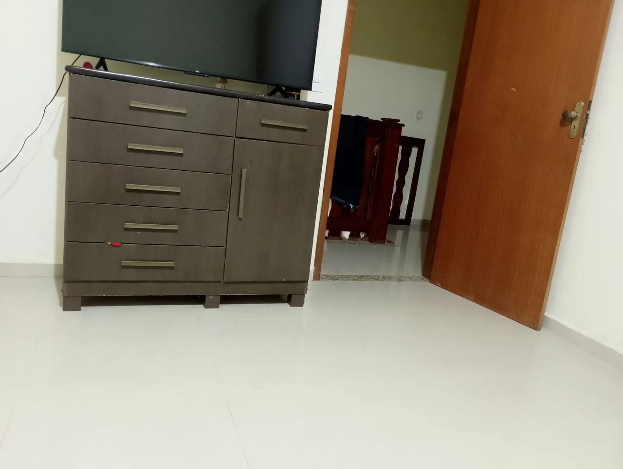 Vende -se cômoda 