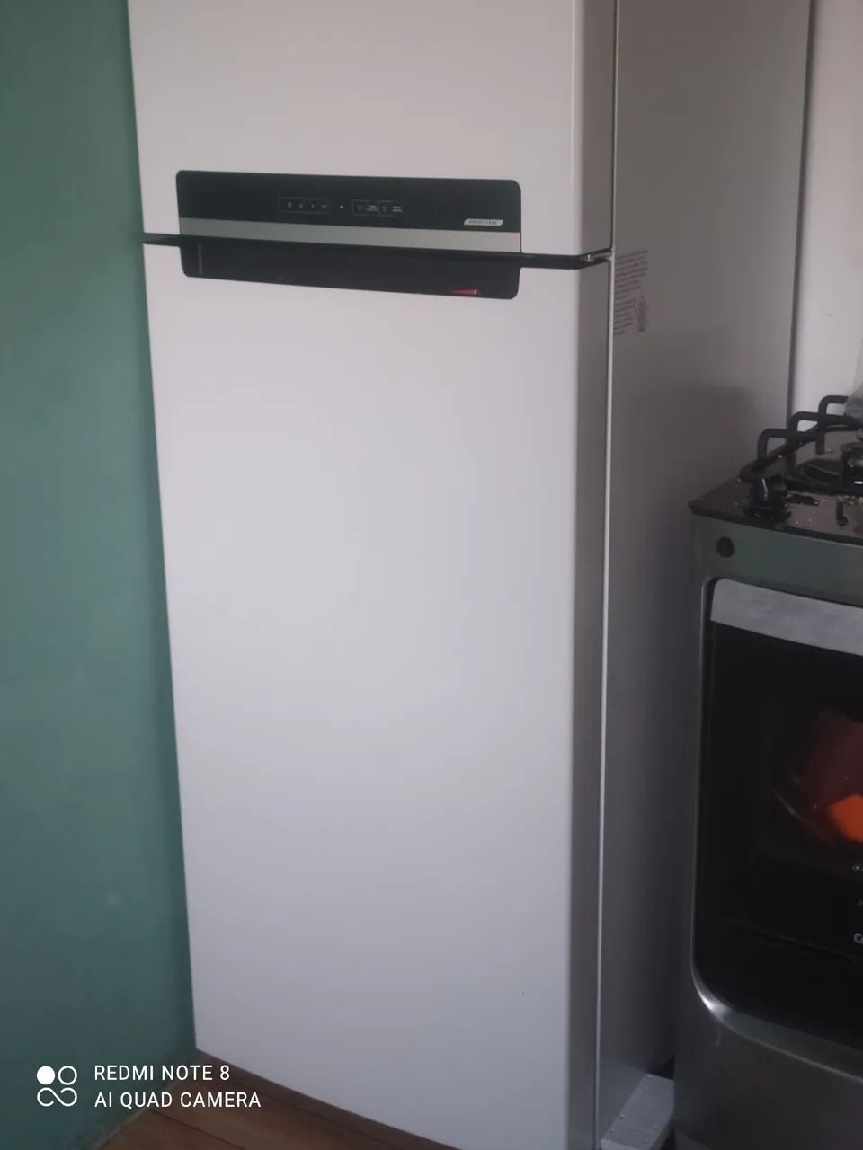 VENDE-SE GELADEIRA NOVA - Foto 2