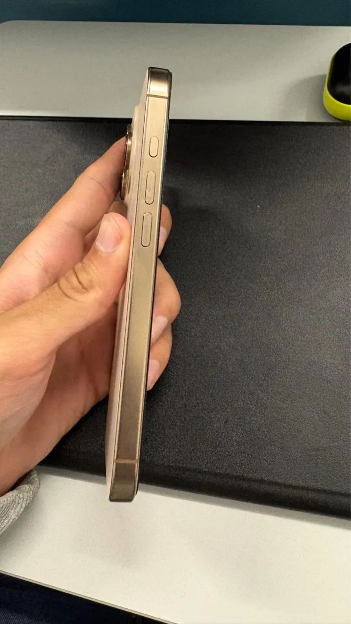 iPhone 16 pro  - Foto 5