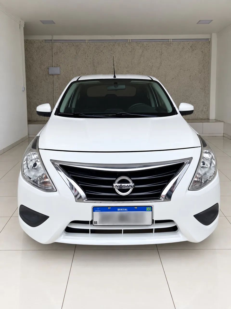 Nissan Versa SV 1.6 16V 2017