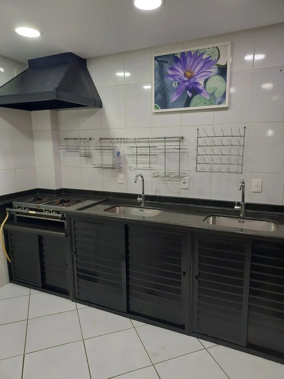 Alugo lindo imóvel com cozinha Gourmet e ótima localização. - Foto 4