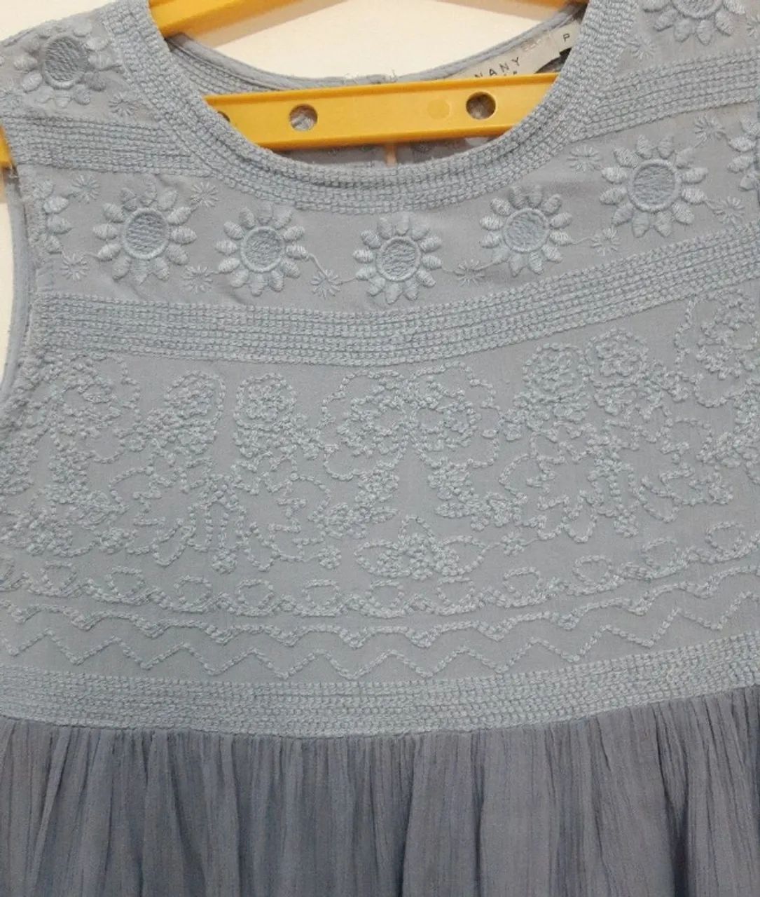 blusa em algodão e viscose com bordado Tam. P - Foto 2