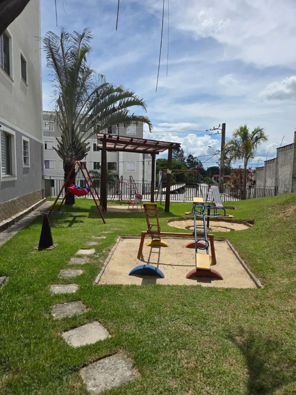 Apartamento no Residencial Jeribá com móveis planejados na cozinha e quarto - Foto 8