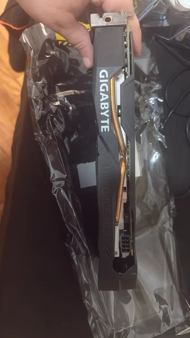 PLACA DE VÍDEO RTX 2070 8GB GIGABYTE - Foto 2