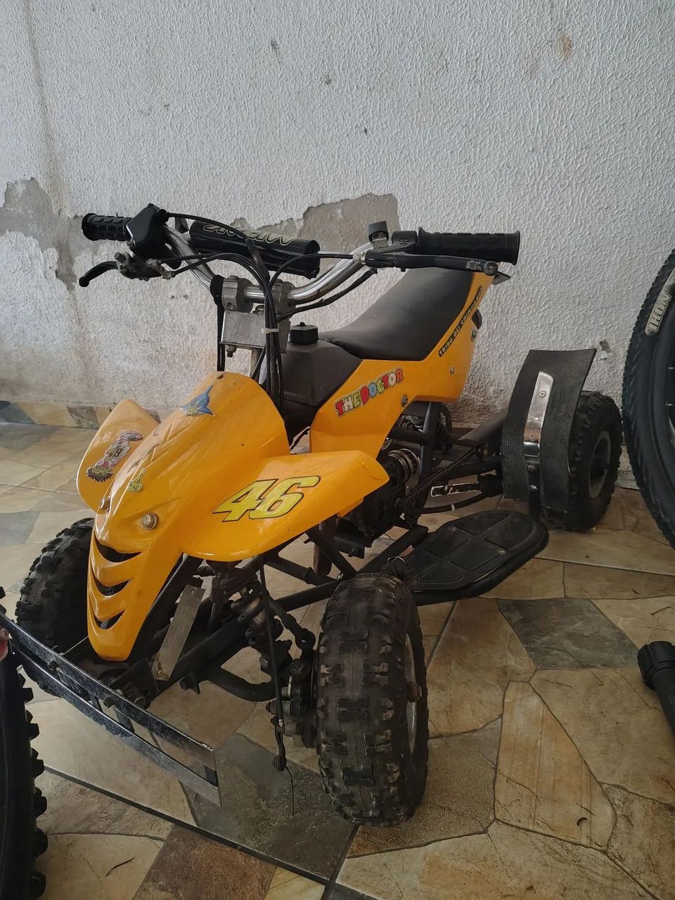 Quadriciclo infantil 2T