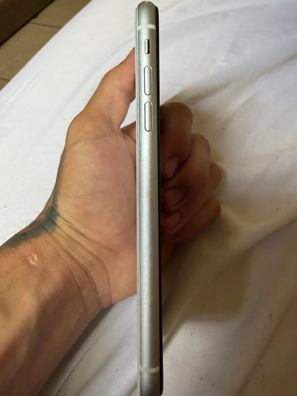 iPhone XR marcas de uso  - Foto 4
