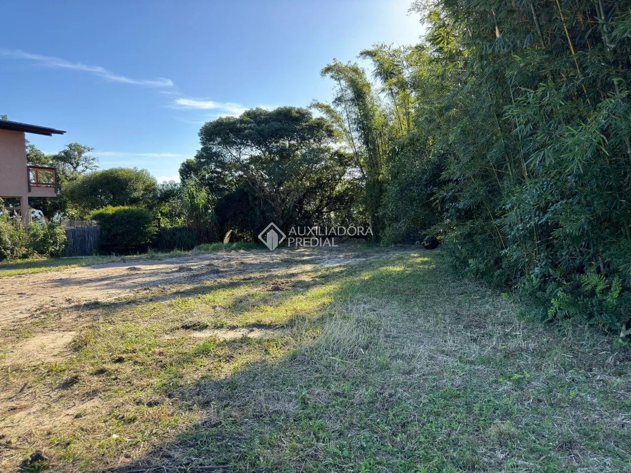 Terreno a beira da lagoa de Ibiraquera - Foto 2