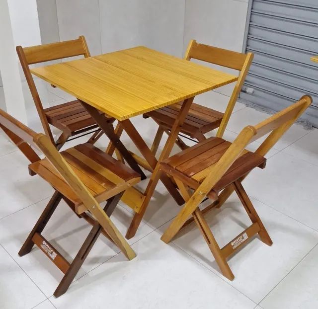 5 Jogos de Mesa com Cadeiras de Madeira - Marca Madesil