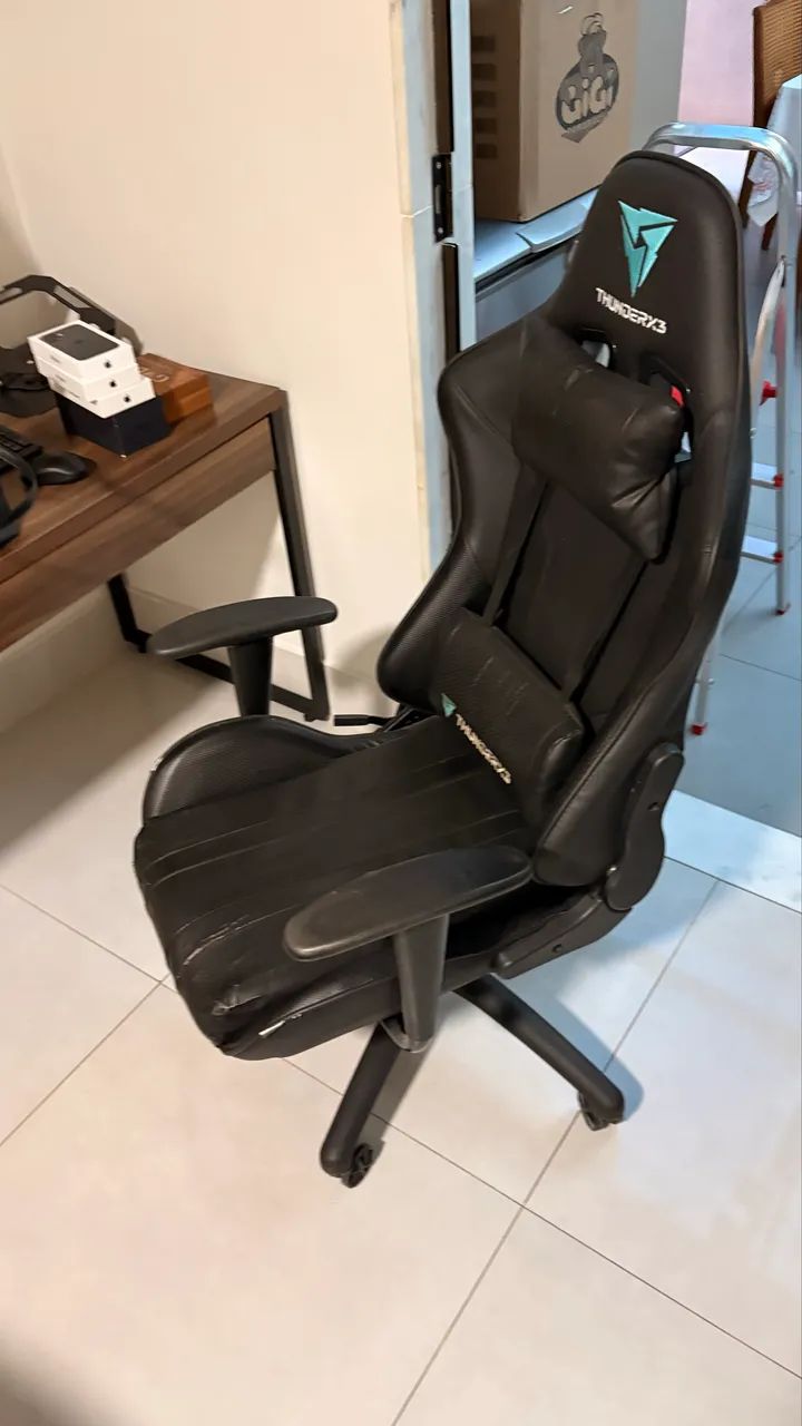 Cadeira Gamer Escritório ThunderX3 Giratória com Rodinhas - Foto 3