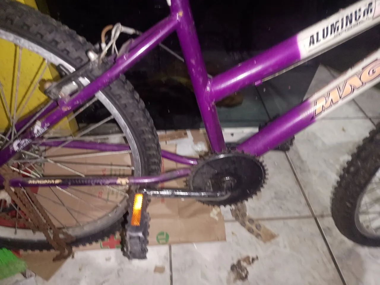 Bicicleta está sem câmara de ar, somente isso.  - Foto 2