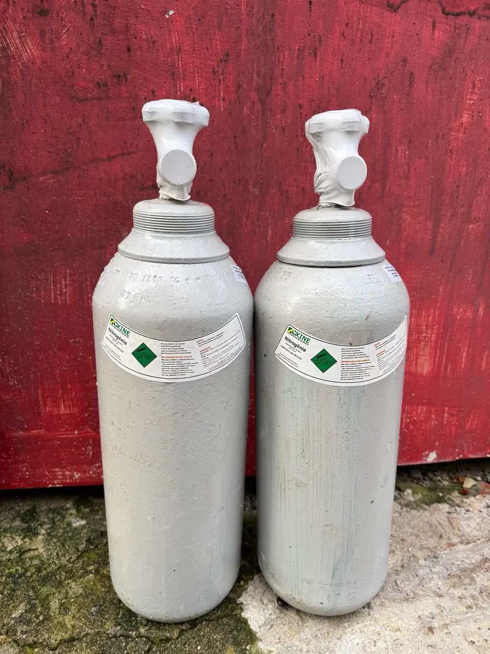 Cilindro nitrogênio 1m 7L R$950 cada