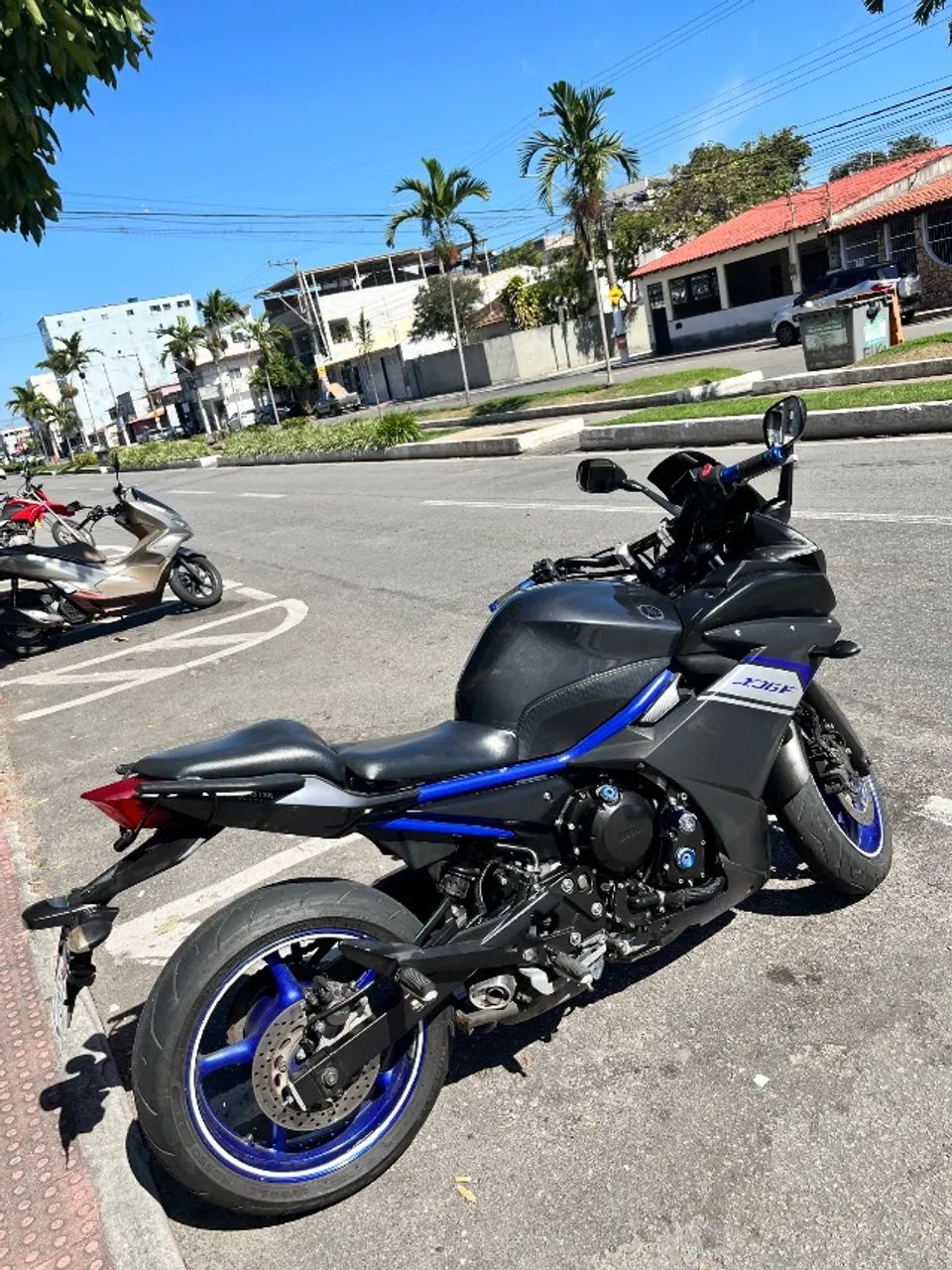 XJ6F  - Foto 2