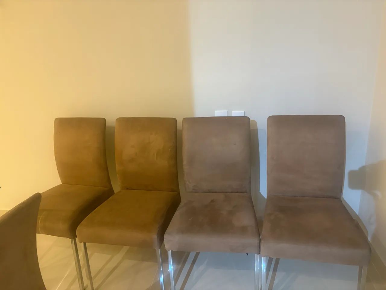 Conjunto de mesa de jantar com cadeiras - Foto 2