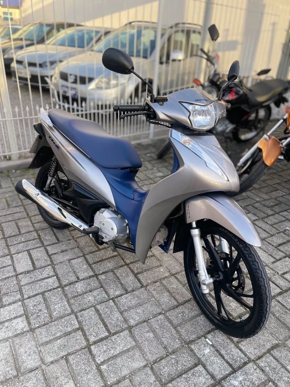 BIZ 125i Flex 2021 completa