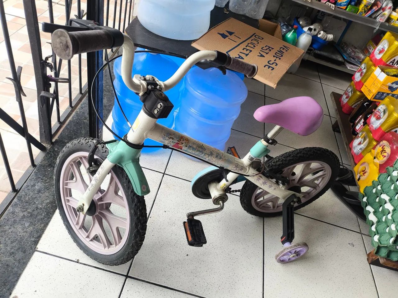 Vende-se bicicleta infantil  - Foto 3