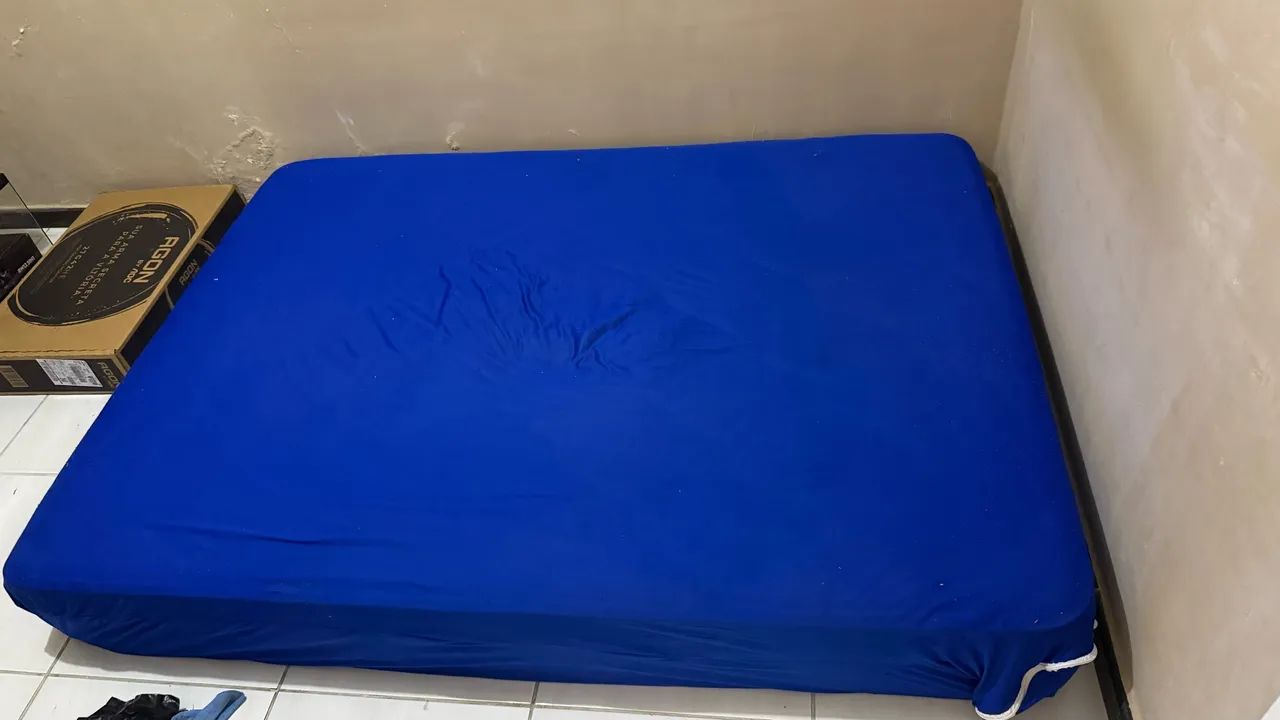 COLCHÃO CASAL COM 1 mola quebrada 