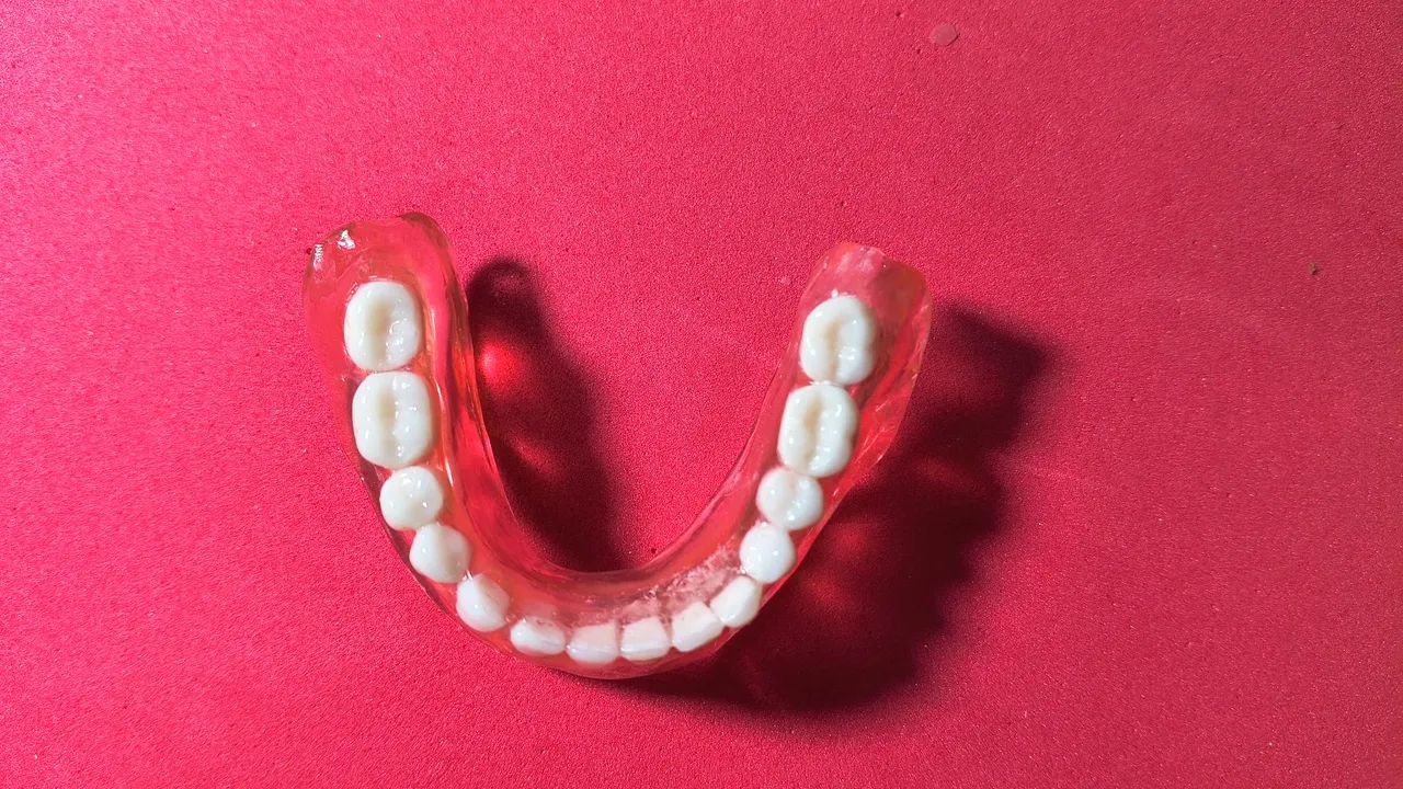 Prótese dentária  - Foto 5