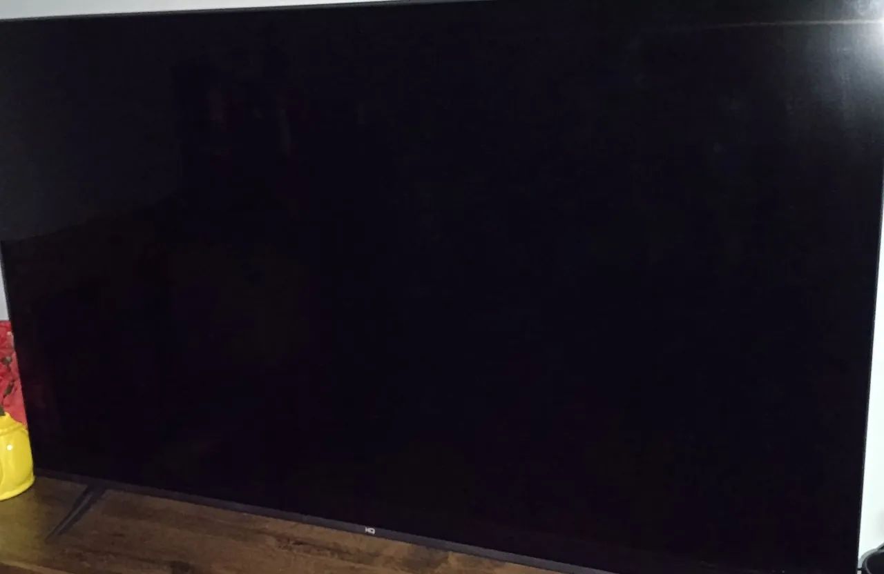 Vende-se esta Smart TV 60 polegadas 4K - Foto 2