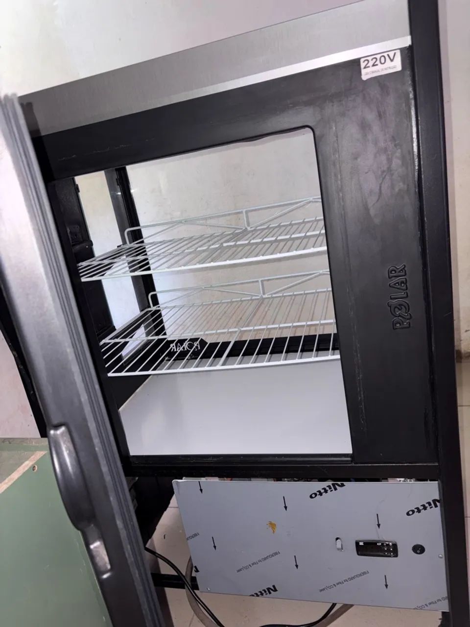 Vitrine Expositora Refrigerada POLAR - Confeitaria - Foto 5
