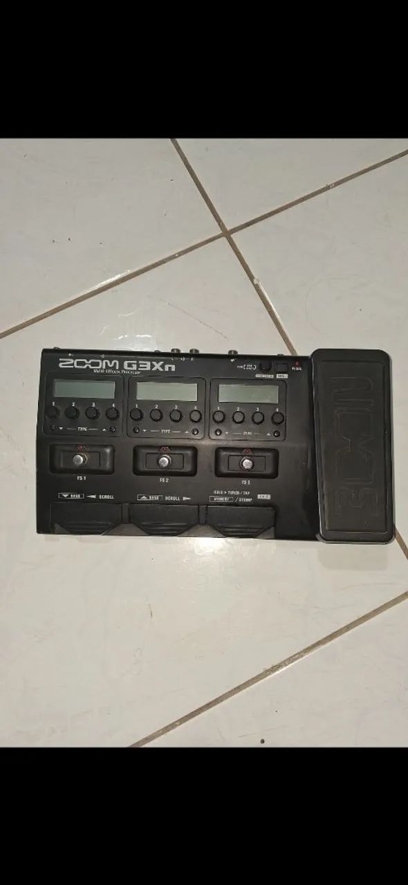 Pedaleira zoom