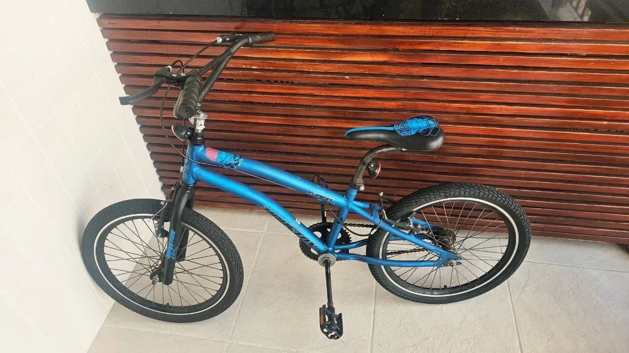Bicicleta Infantil Semi Nova Aro 20 - Foto 3