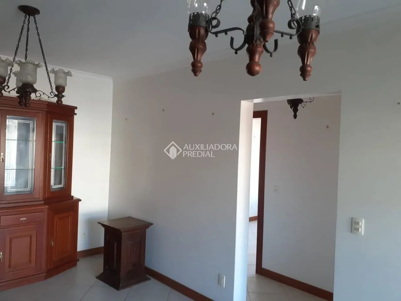 Moderno Apto de 91m² , 3 dormitórios, 1 suítes e sacada com churrasqueira na Lagoa da Conc
