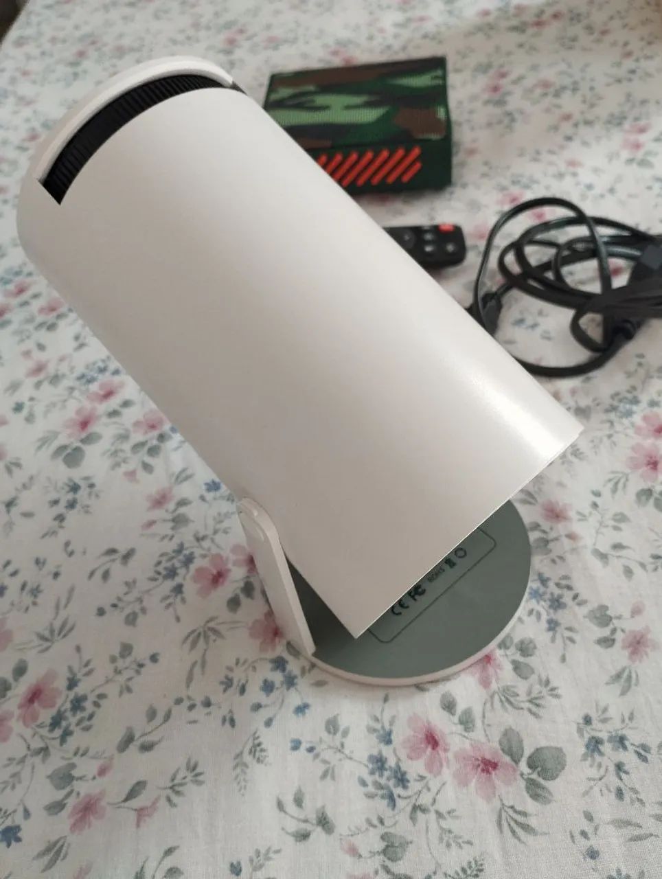 Retroprojetor +caixa de som portátil  - Foto 3