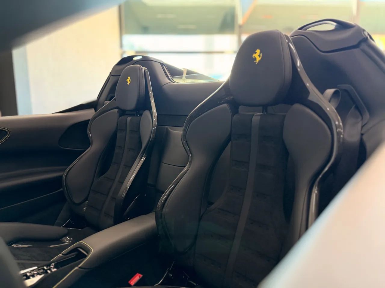 Ferrari SF 90 SPIDER 4.0 V8 Bi-Turbo (Híbrido), foto 15 de 20