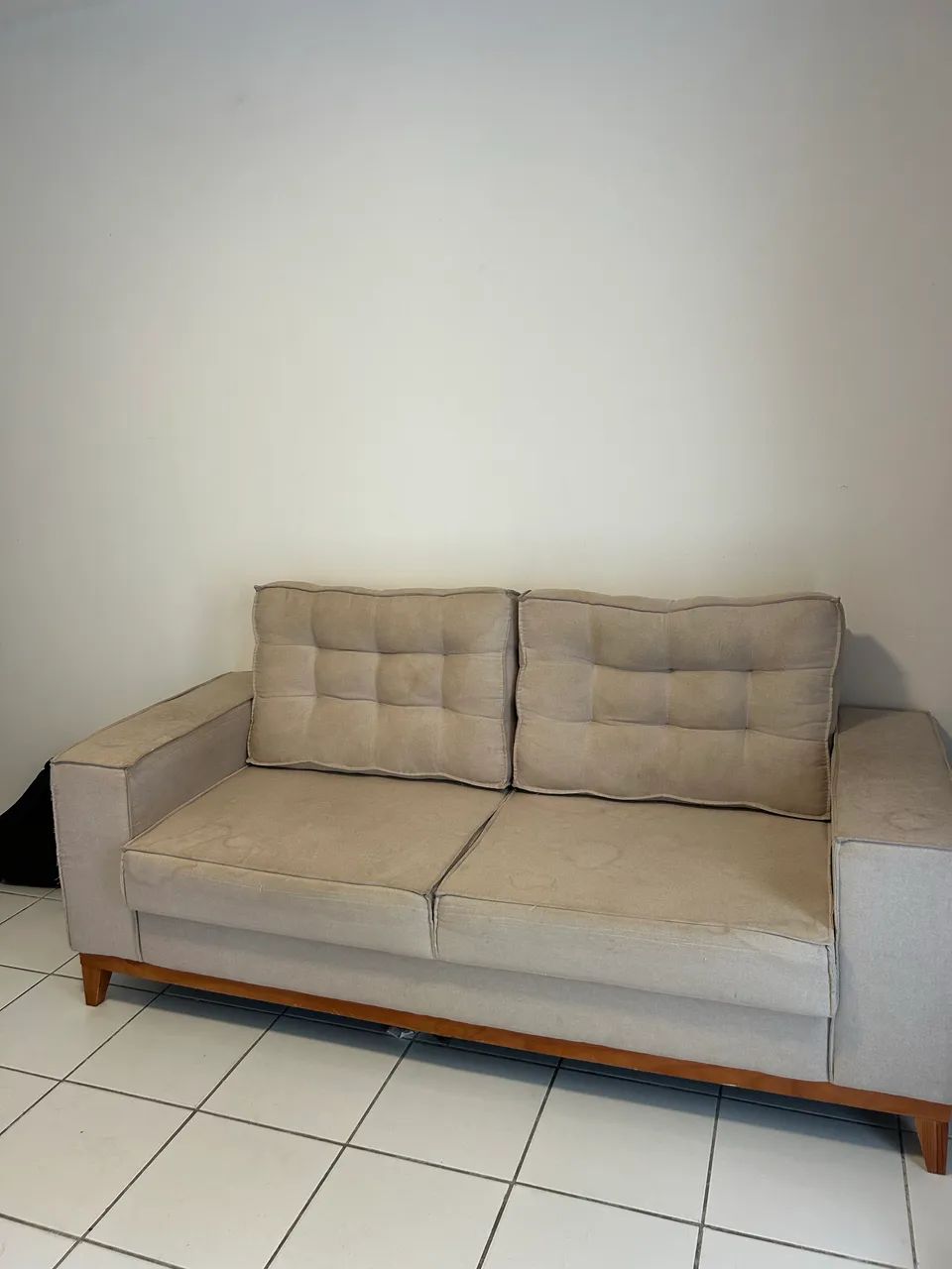 Sofá 2 lugares - linho cor bege  - Foto 2