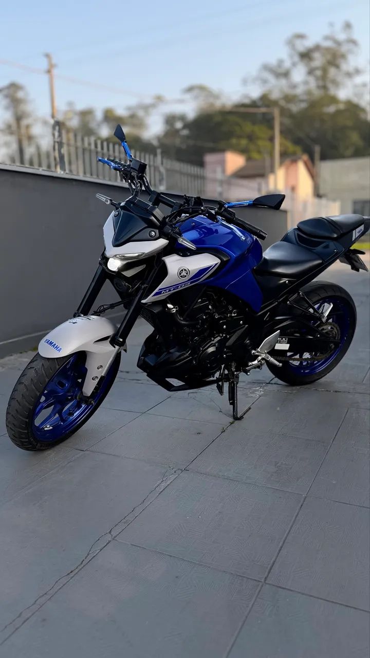 YAMAHA MT 03  - Foto 3