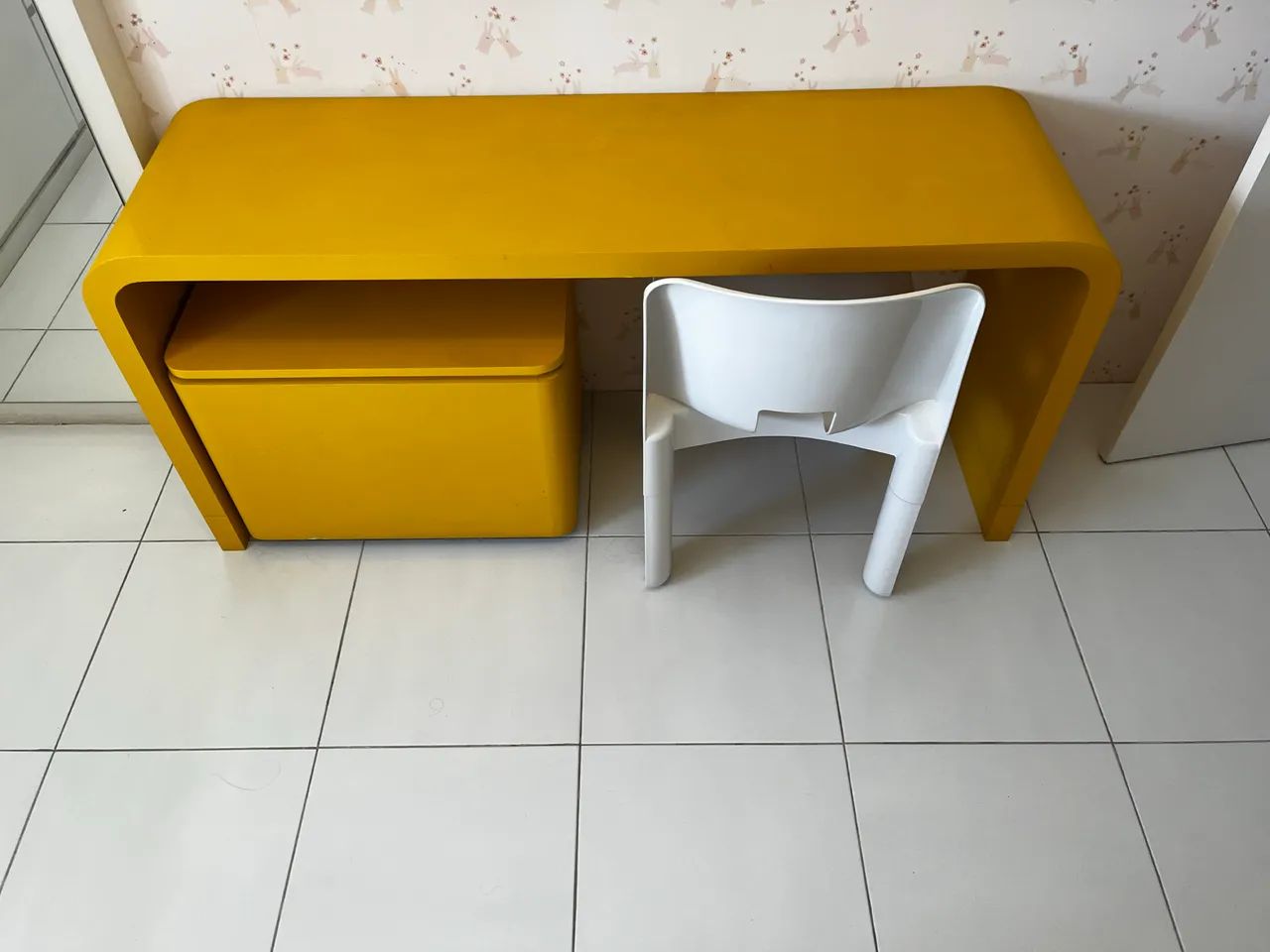 Escrivaninha infantil 