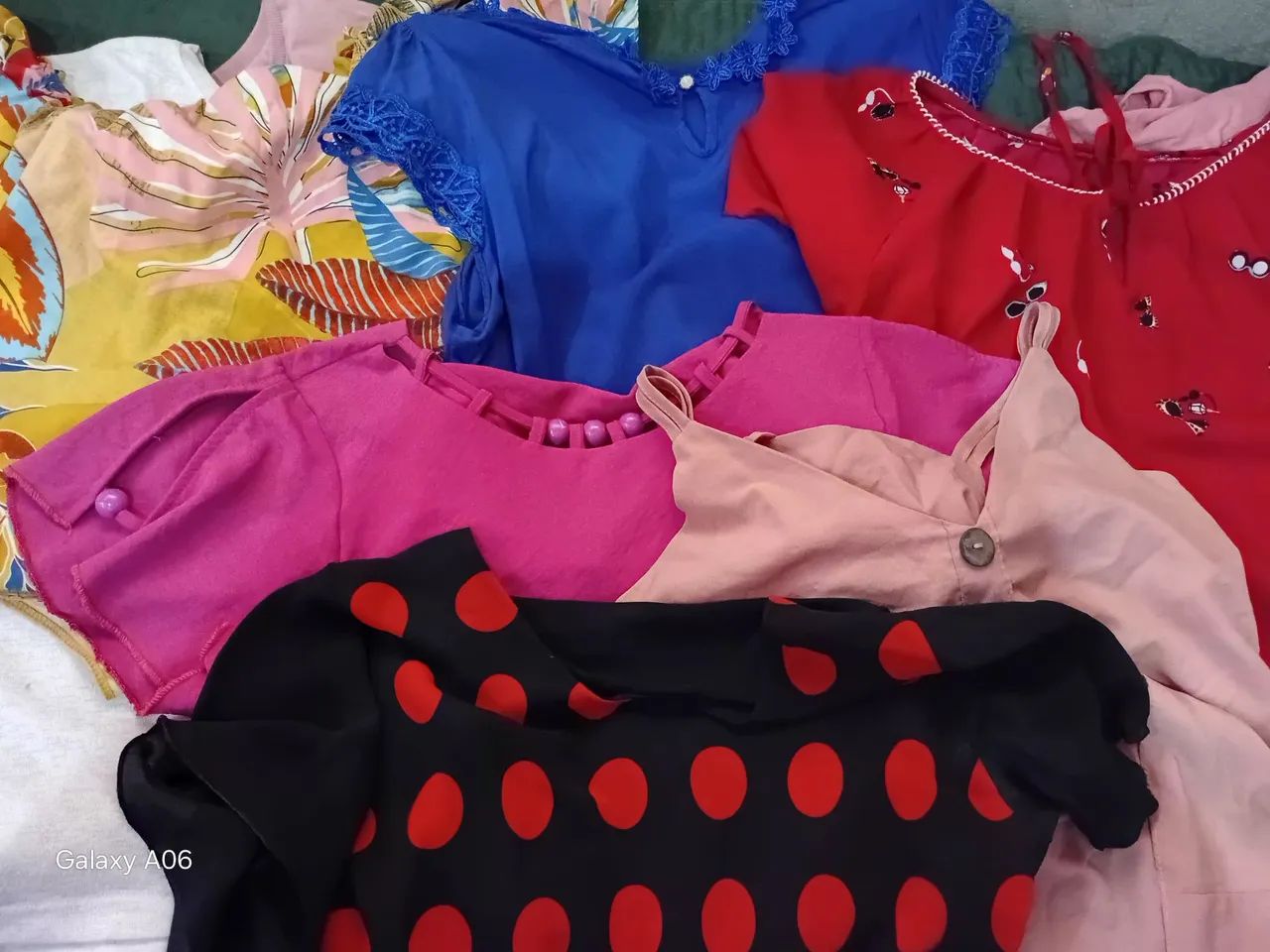 Roupas semi novas
