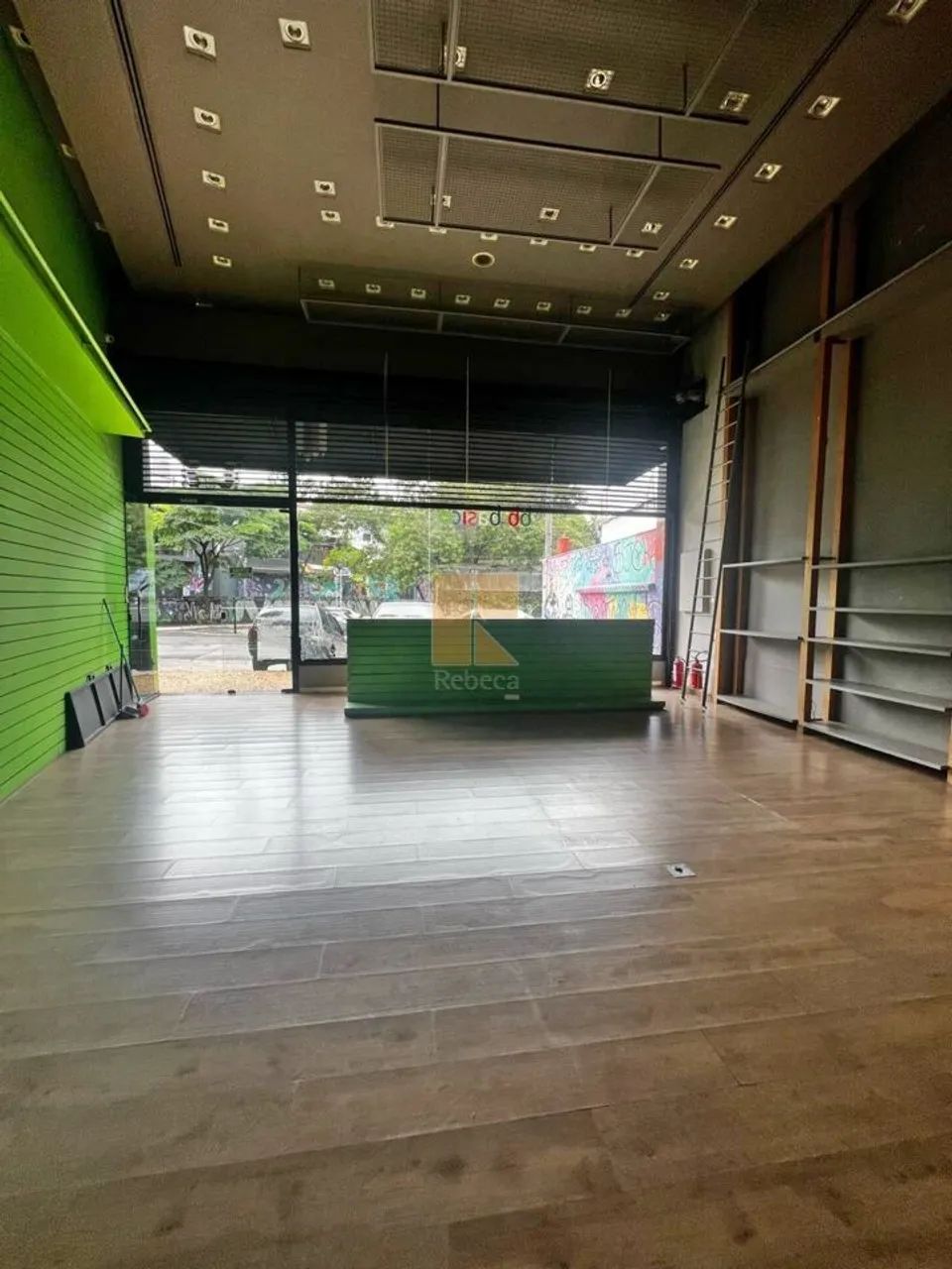 Excelente ponto comercial de esquina na Vila Madalena