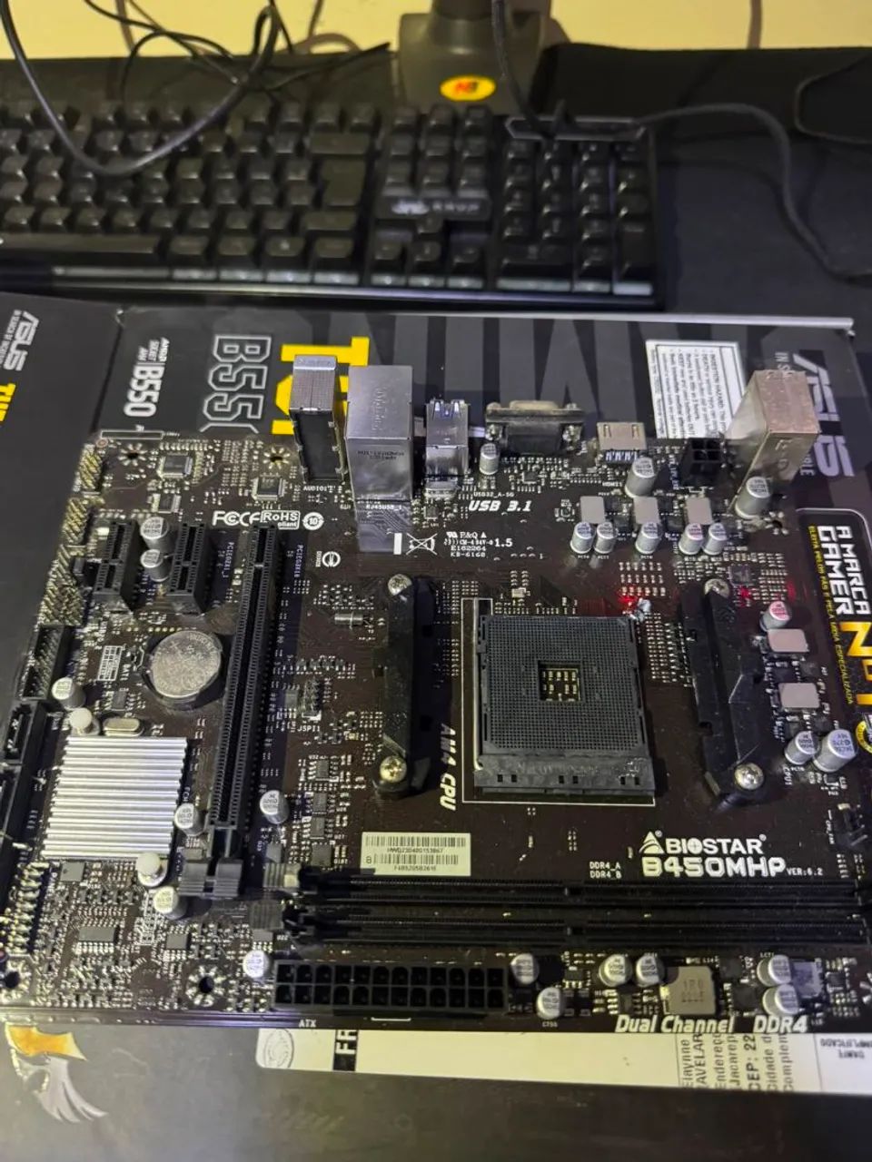 Placa-Mãe Gigabyte B450M DS3H DDR4 AM4 - Foto 2