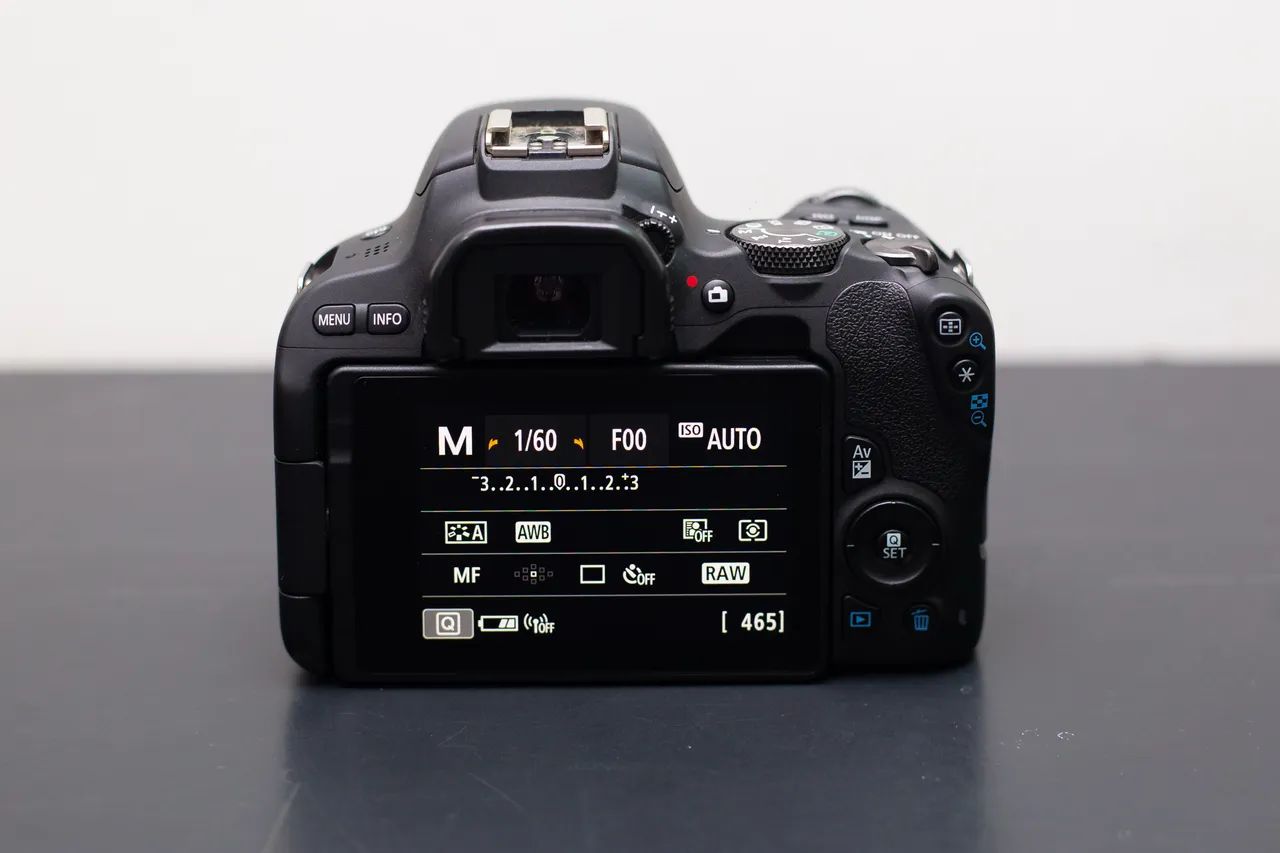 Canon sl2 + Lentes + Tripé 