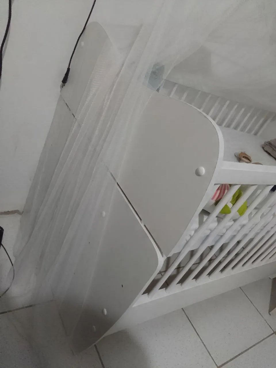 Berço e colchão em estado de novo. 