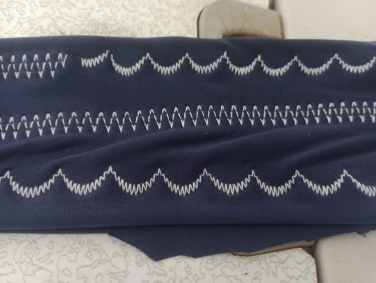 Maquina de costura Zig Zag industrial eletrônica modelo 2070 Sun Star - Foto 4