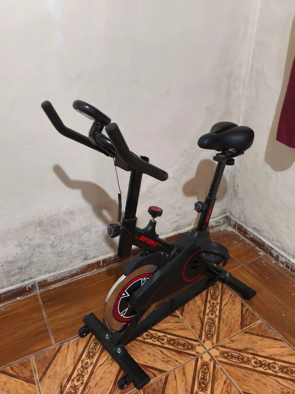 BICICLETA ERGOMÉTRICA MUITO NOVA - Foto 4