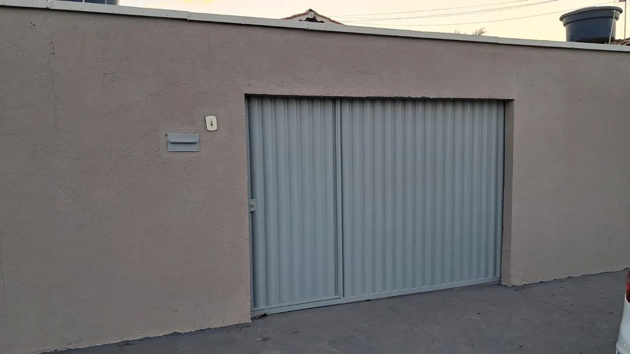 Casa próxima avenida principal 