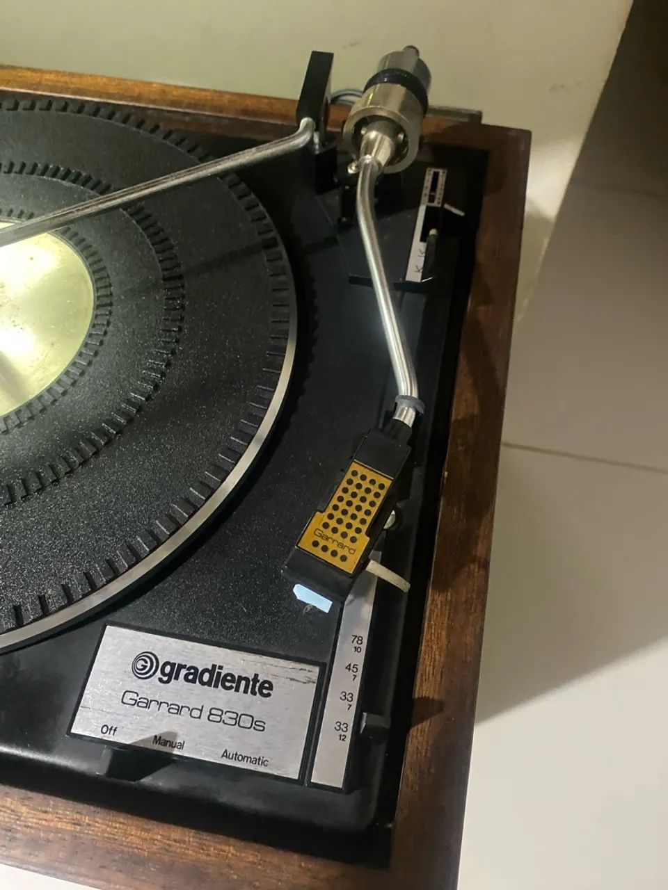 Toca disco Garrard 830 s  - Foto 3
