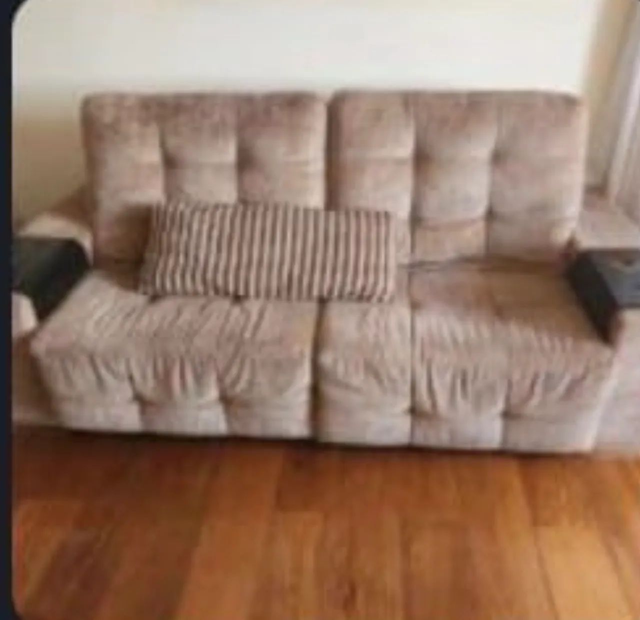 Three-Seater Sofa65568123538947120